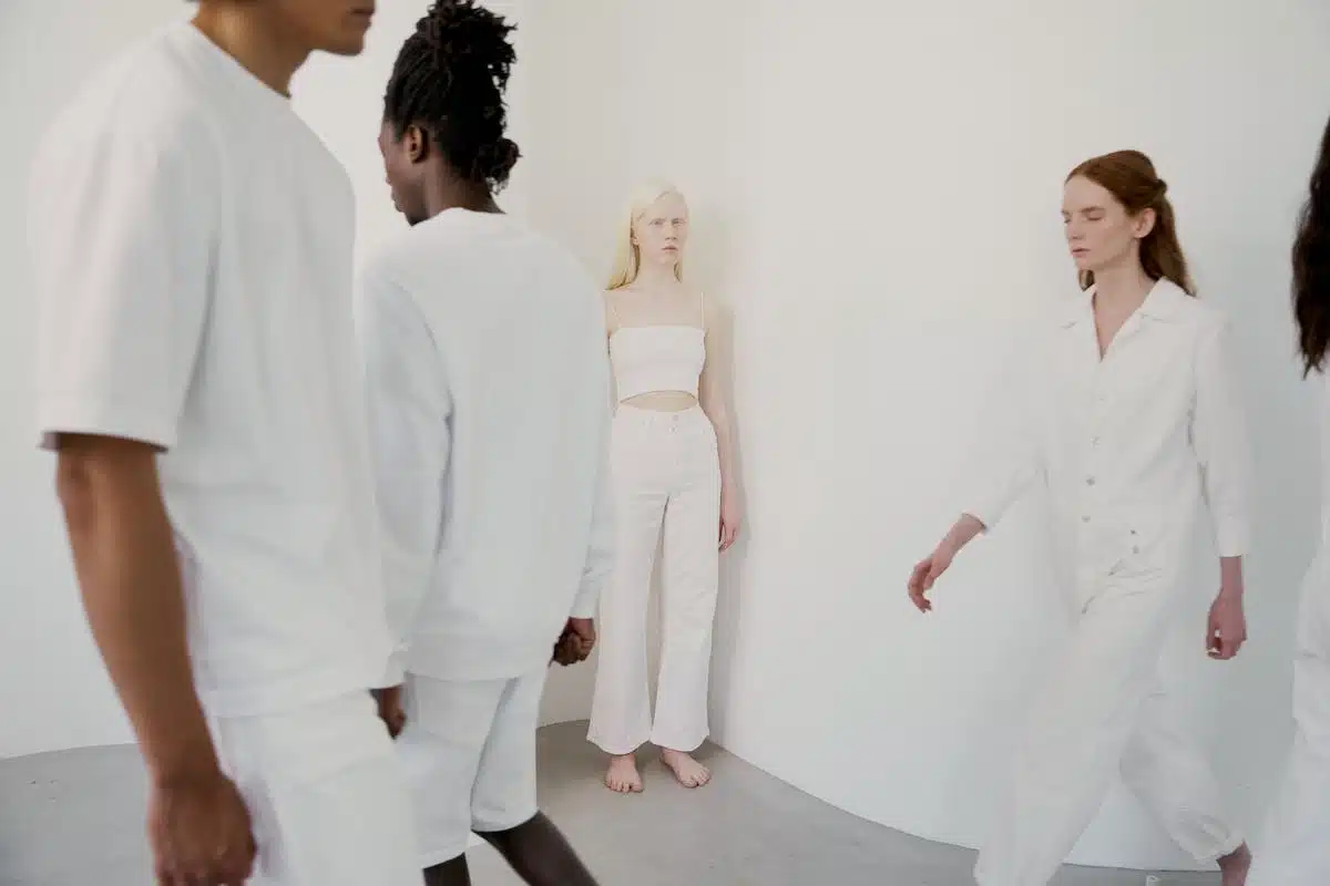 minimaliste vêtements