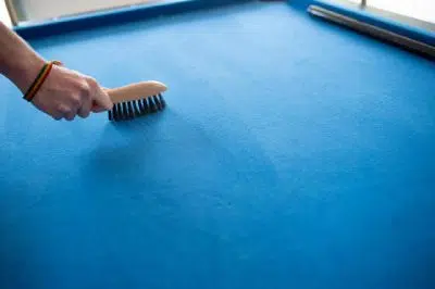 Comment nettoyer un tapis de billard