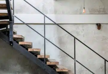 Escaliers en métal et bois une alliance élégante et durable