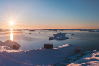 L'Arctique et l'Antarctique : comprendre leurs différences en un clin d'œil